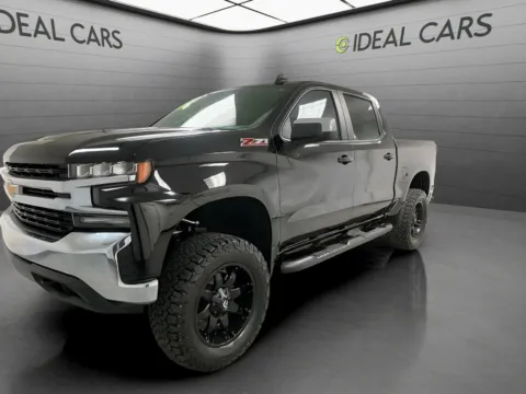 Black 2020 Chevrolet Silverado 1500 4WD LT for sale in Mesa, AZ