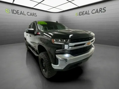 Another view of 2020 Chevrolet Silverado 1500 4WD LT for sale in Mesa, AZ at Ideal Cars - at Crismon Rd.