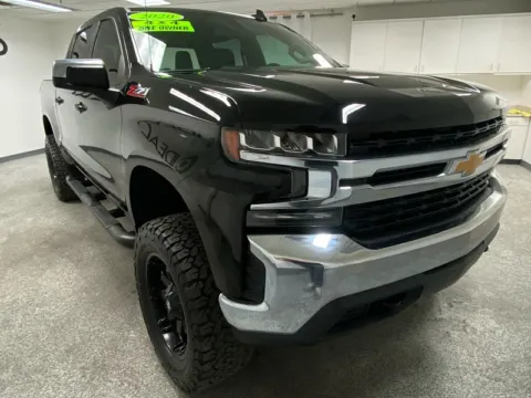 Another view of 2020 Chevrolet Silverado 1500 4WD LT for sale in Mesa, AZ at Ideal Cars - at Crismon Rd.