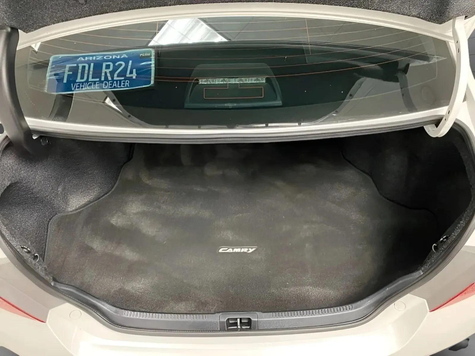 2017 Toyota Camry XSE - Photo 12