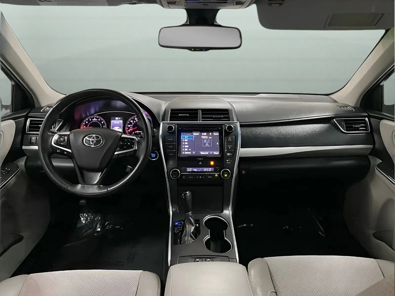 2017 Toyota Camry XSE - Photo 22
