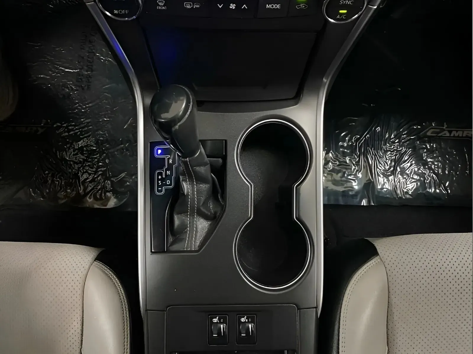 2017 Toyota Camry XSE - Photo 21