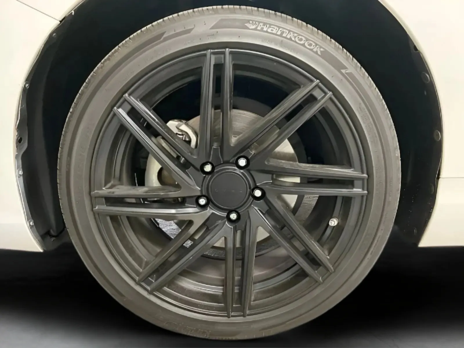 2017 Toyota Camry XSE - Photo 25