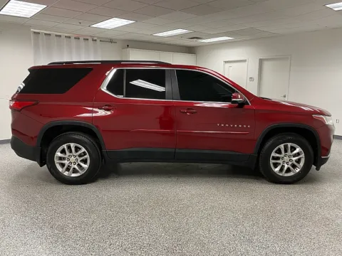 More photos of 2020 Chevrolet Traverse LT Cloth at Ideal Cars - at Crismon Rd., AZ