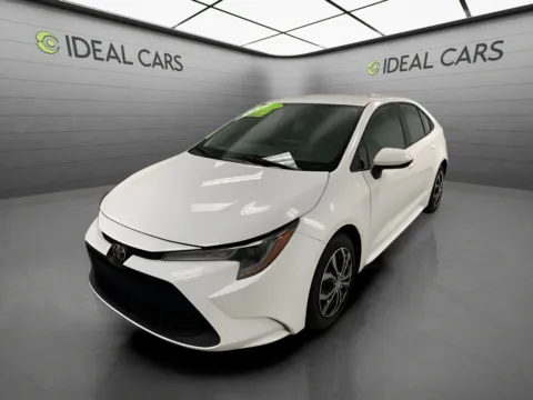 White 2022 Toyota Corolla LE for sale in Mesa, AZ