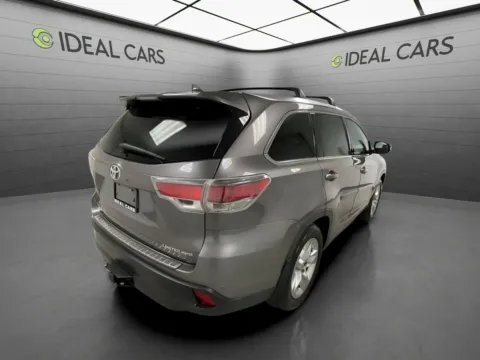 More photos of 2016 Toyota Highlander Limited Platinum at Ideal Cars - at Crismon Rd., AZ