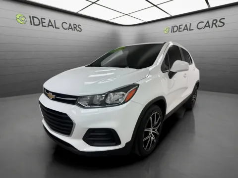 White 2020 Chevrolet Trax LS for sale in Mesa, AZ