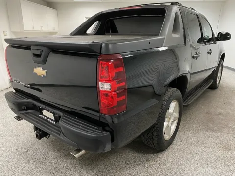 More photos of 2007 Chevrolet Avalanche LS at Ideal Cars - at Crismon Rd., AZ