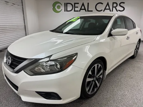 White 2016 Nissan Altima 2.5 SR for sale in Mesa, AZ