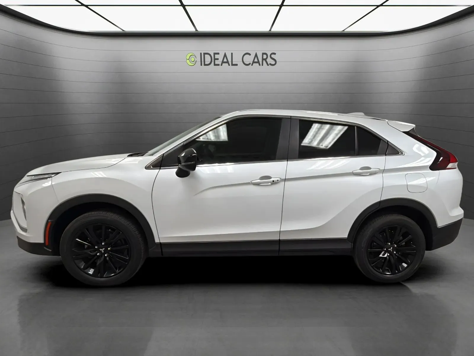 2024 Mitsubishi Eclipse Cross LE - Photo 8