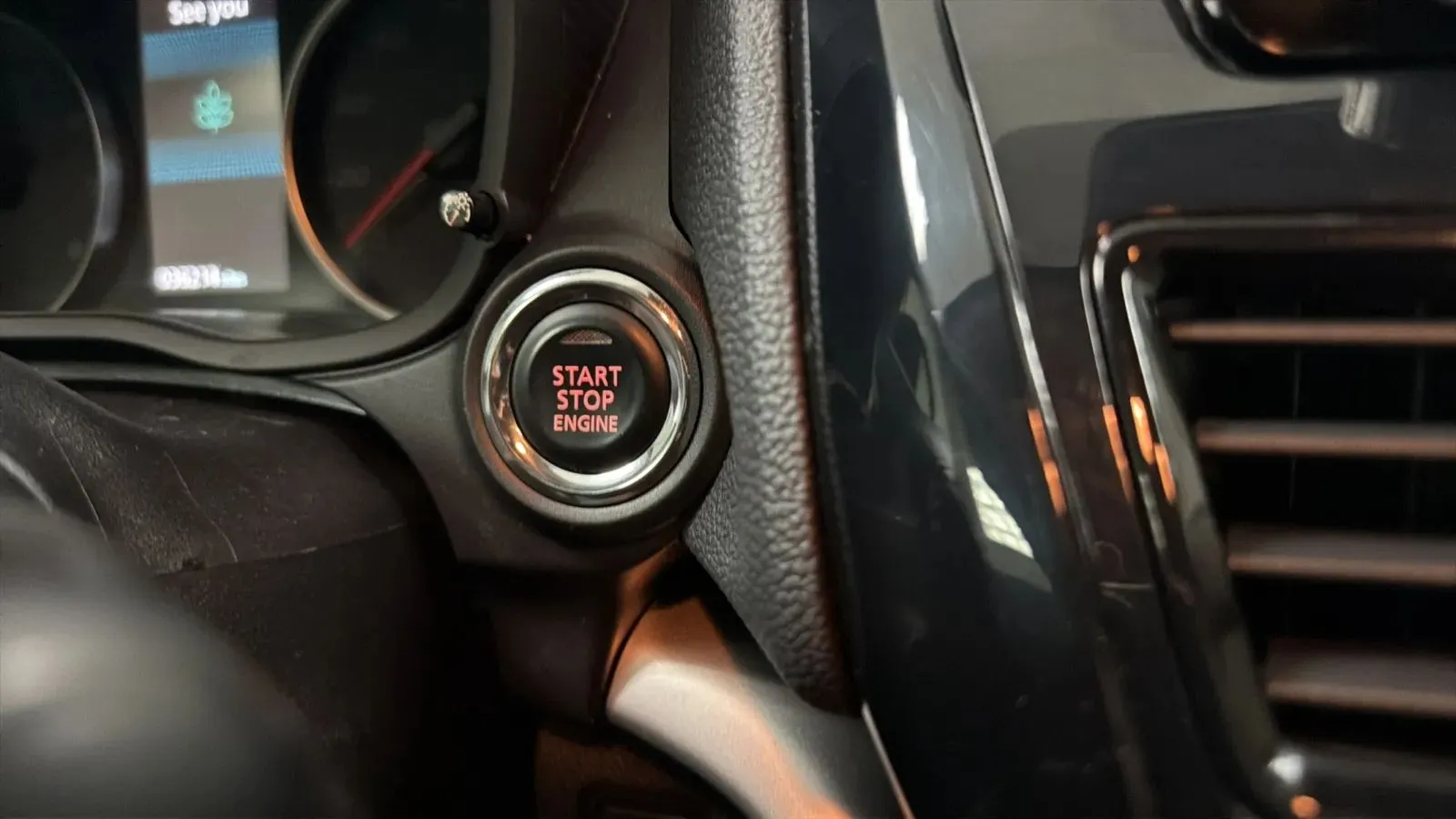 2024 Mitsubishi Eclipse Cross LE - Photo 15