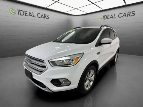 White 2018 Ford Escape 4d SUV FWD SE for sale in Mesa, AZ