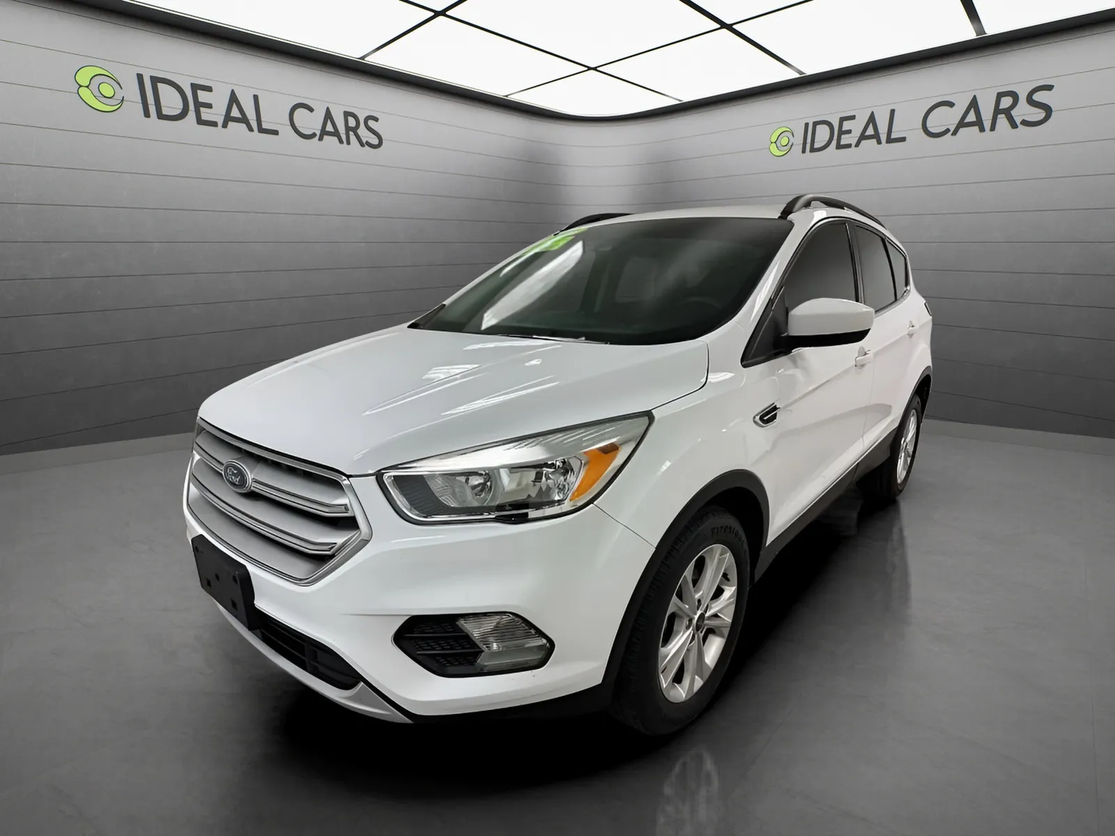 White 2018 Ford Escape 4d SUV FWD SE for sale in Mesa, AZ