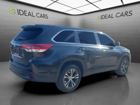 More photos of 2019 Toyota Highlander LE at Ideal Cars - at Crismon Rd., AZ