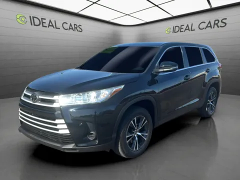 Black 2019 Toyota Highlander LE for sale in Mesa, AZ