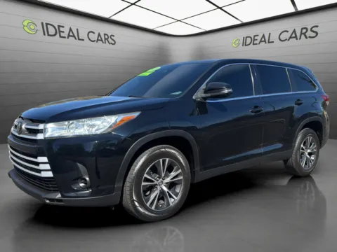 Black 2019 Toyota Highlander LE for sale in Mesa, AZ