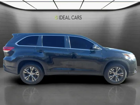 More photos of 2019 Toyota Highlander LE at Ideal Cars - at Crismon Rd., AZ