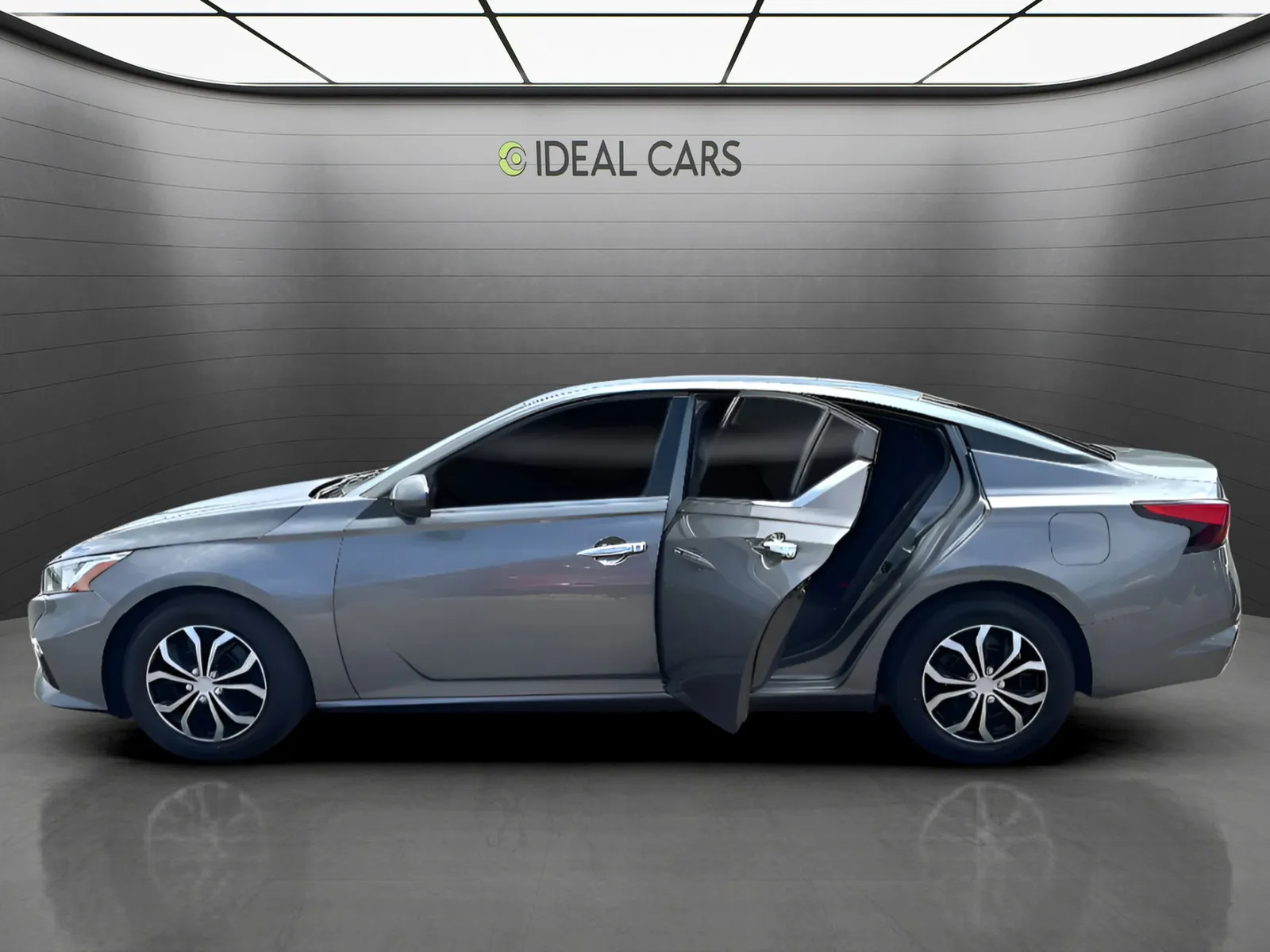 Nissan Altima photo 9