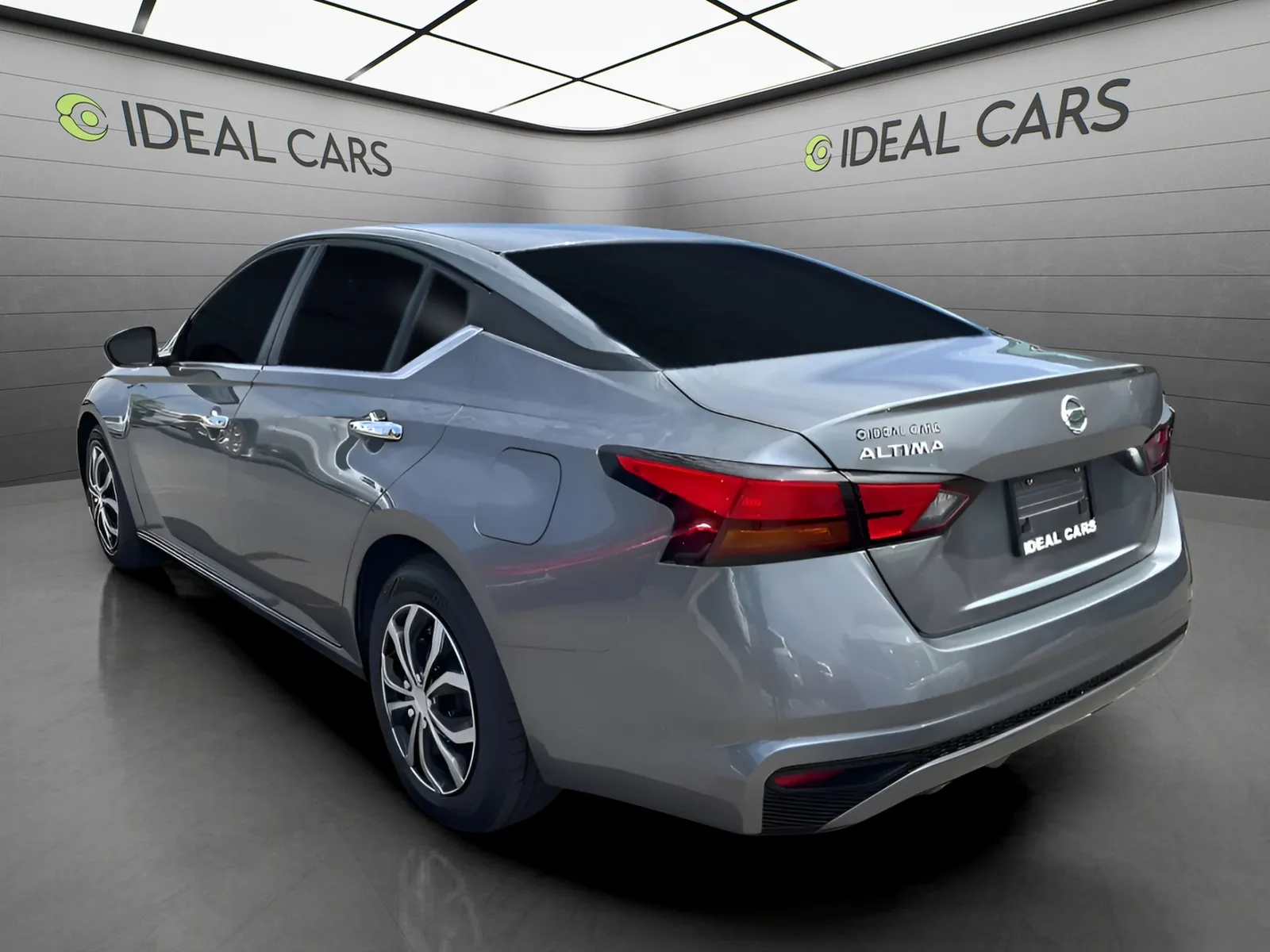Nissan Altima photo 8