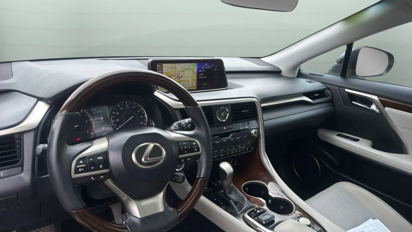 Lexus RX photo 10
