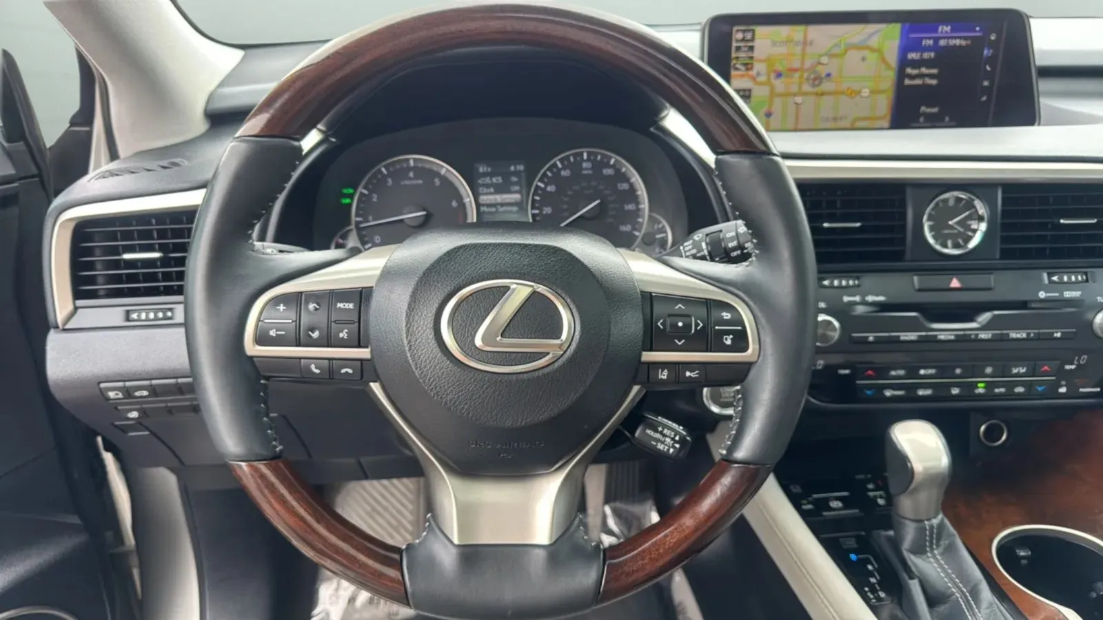 Lexus RX photo 19