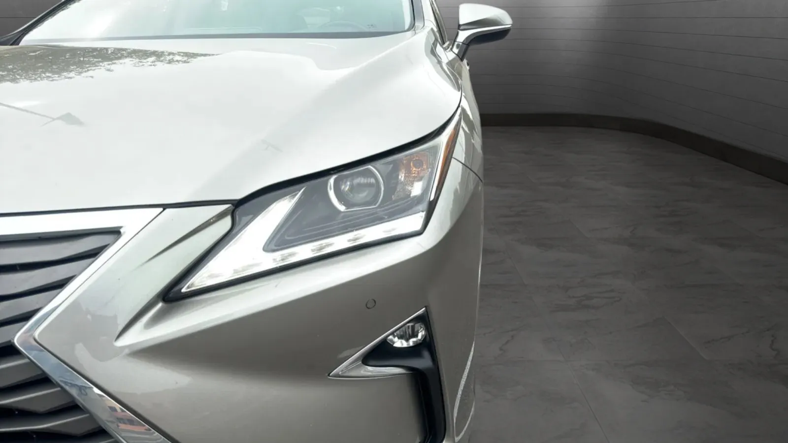 Lexus RX photo 24