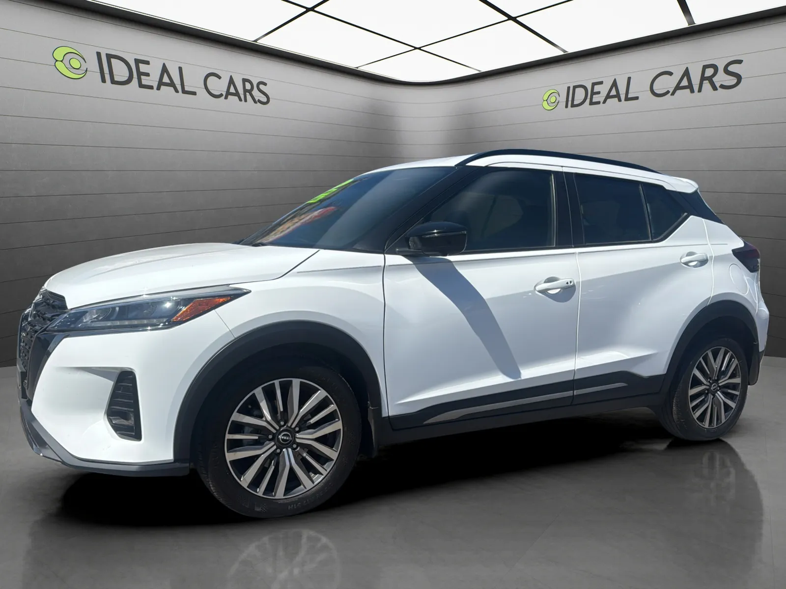 White 2024 Nissan Kicks SR for sale in Mesa, AZ