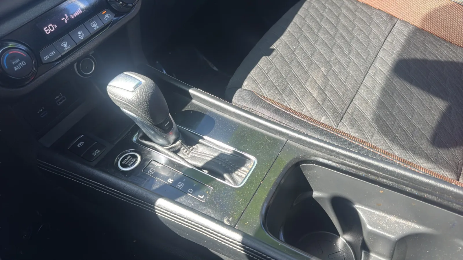 2024 Nissan Kicks SR - Photo 14
