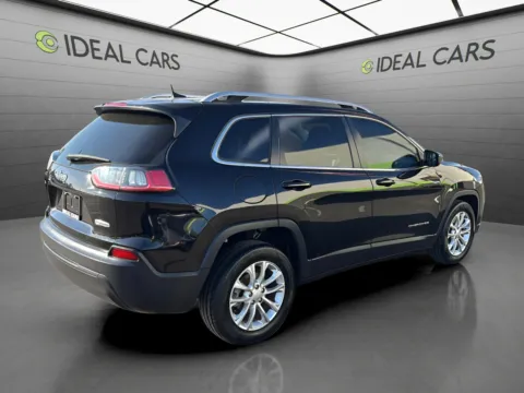 More photos of 2019 Jeep Cherokee Latitude at Ideal Cars - at Crismon Rd., AZ
