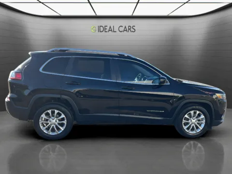 More photos of 2019 Jeep Cherokee Latitude at Ideal Cars - at Crismon Rd., AZ