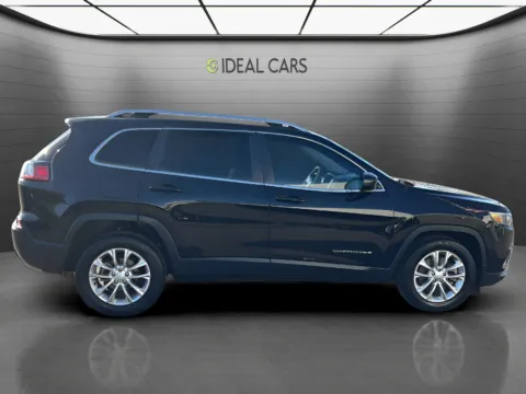 More photos of 2019 Jeep Cherokee Latitude at Ideal Cars - at Crismon Rd., AZ