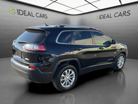 More photos of 2019 Jeep Cherokee Latitude at Ideal Cars - at Crismon Rd., AZ