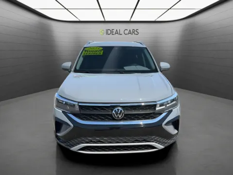 Photos of 2023 Volkswagen Taos SE 4Motion for sale in Mesa, AZ at Ideal Cars - at Crismon Rd.