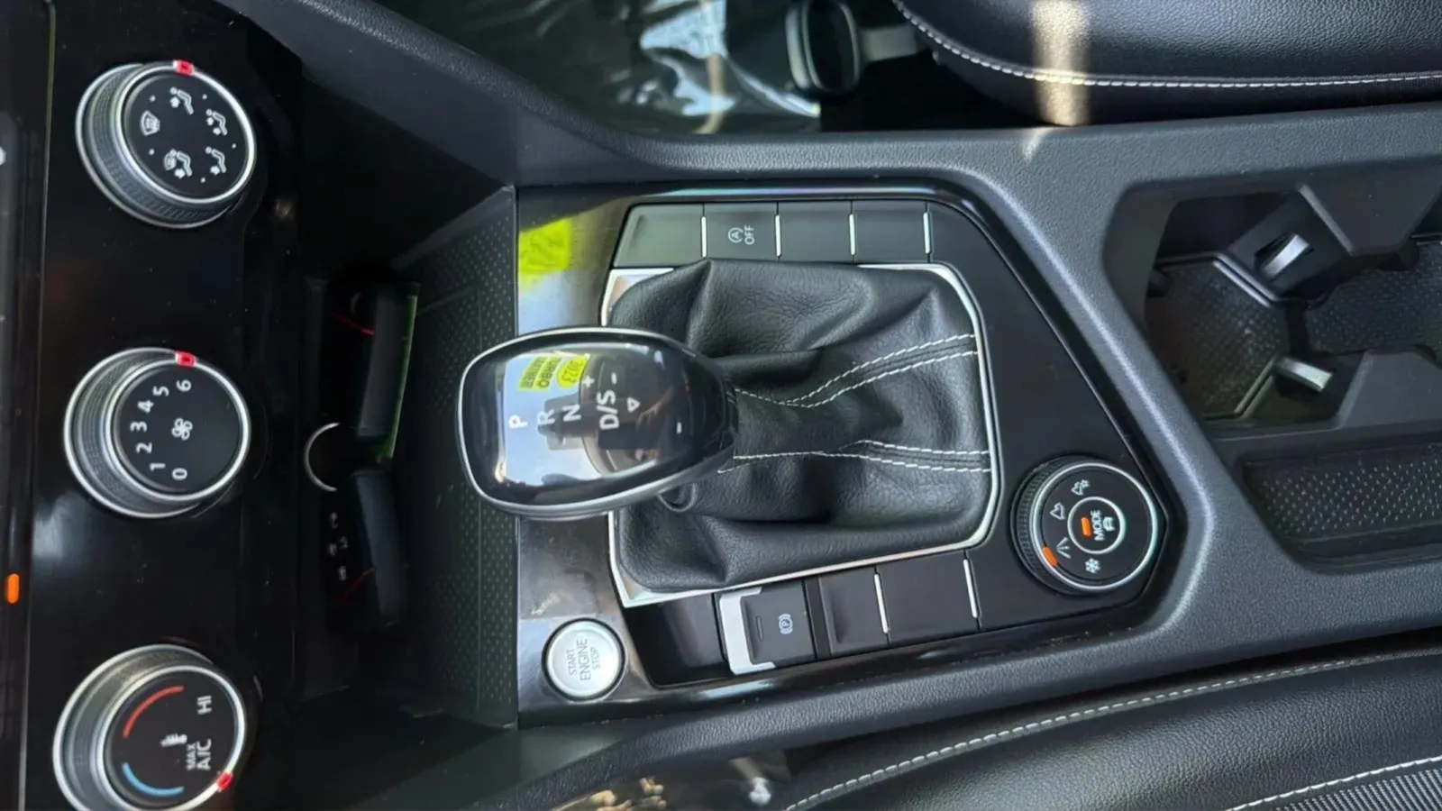 Volkswagen Taos photo 13