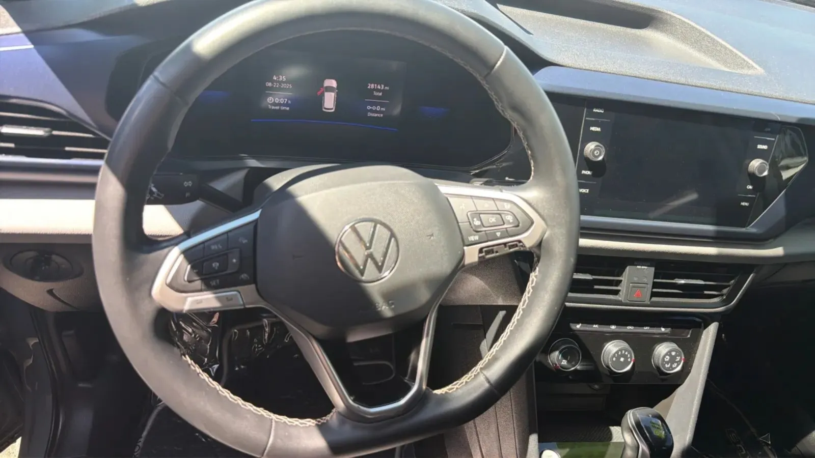 Volkswagen Taos photo 24