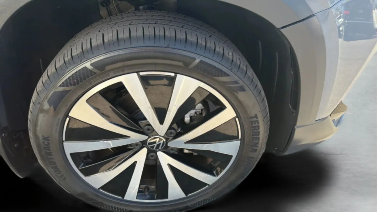 Volkswagen Taos photo 36