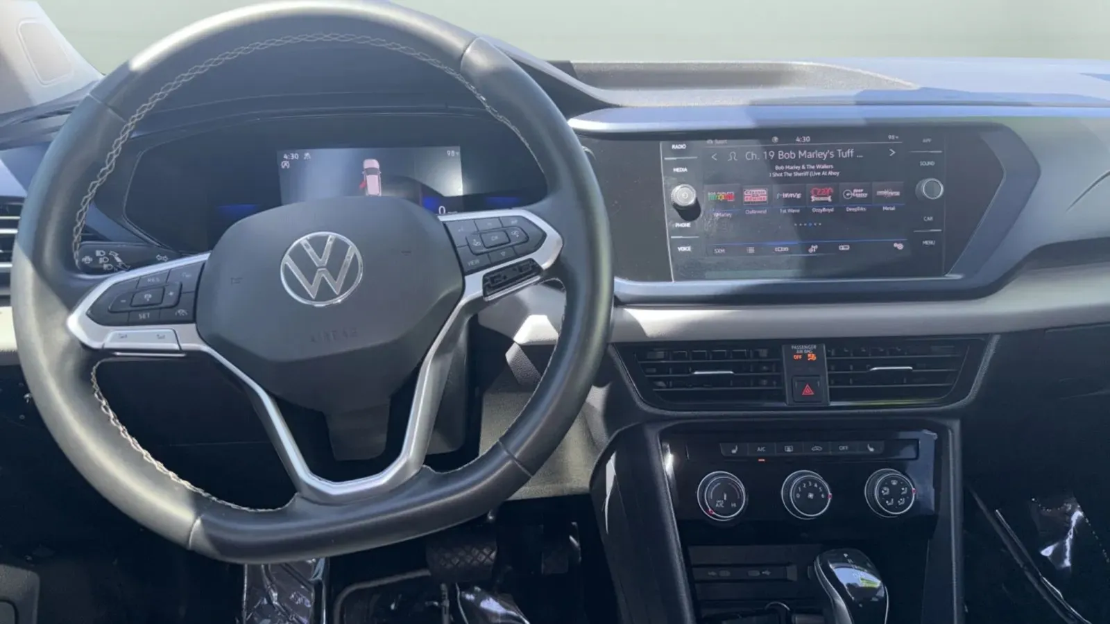 Volkswagen Taos photo 10