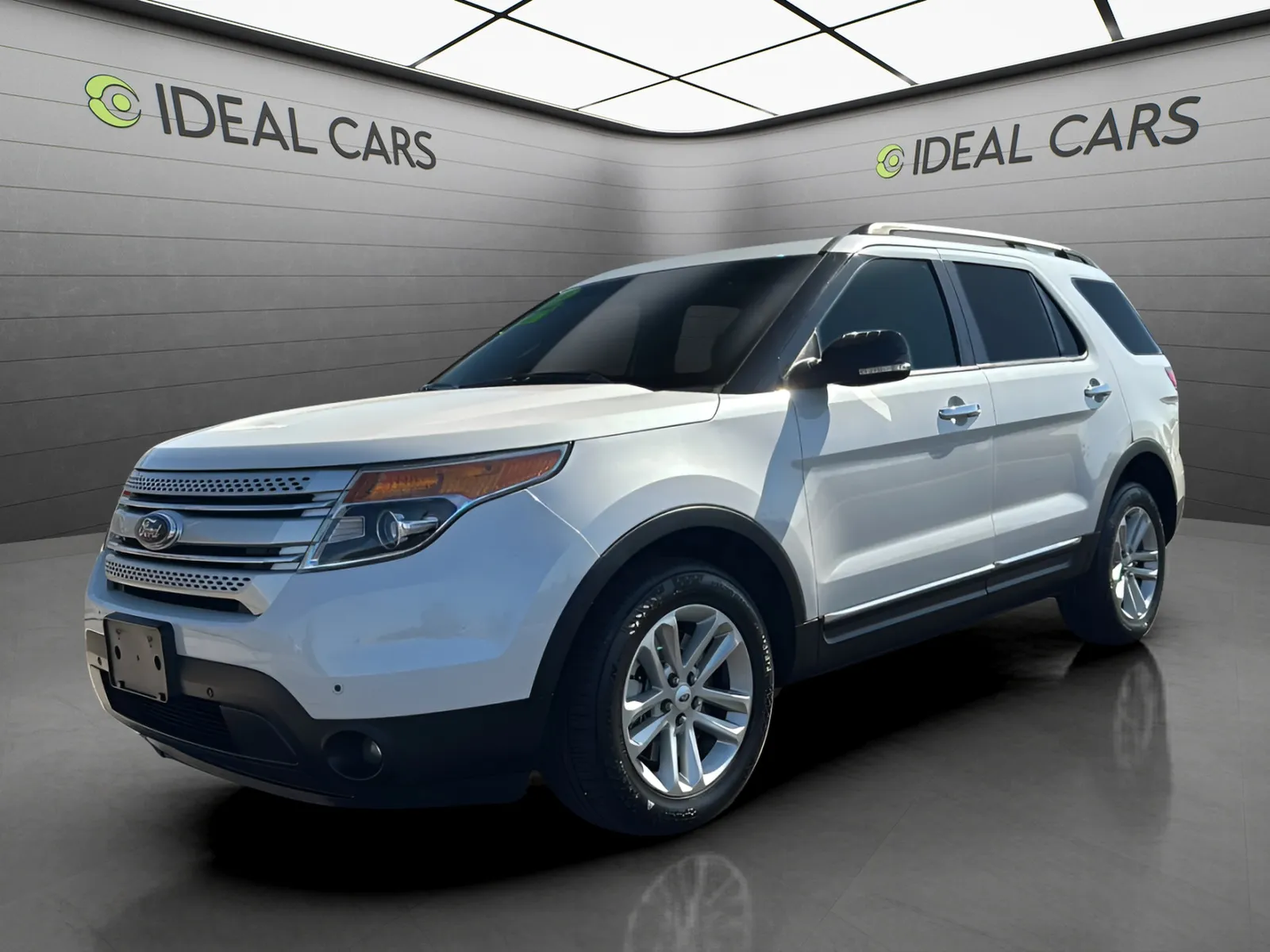 White 2014 Ford Explorer XLT for sale in Mesa, AZ