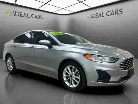 More photos of 2020 Ford Fusion SE at Ideal Cars - at Crismon Rd., AZ
