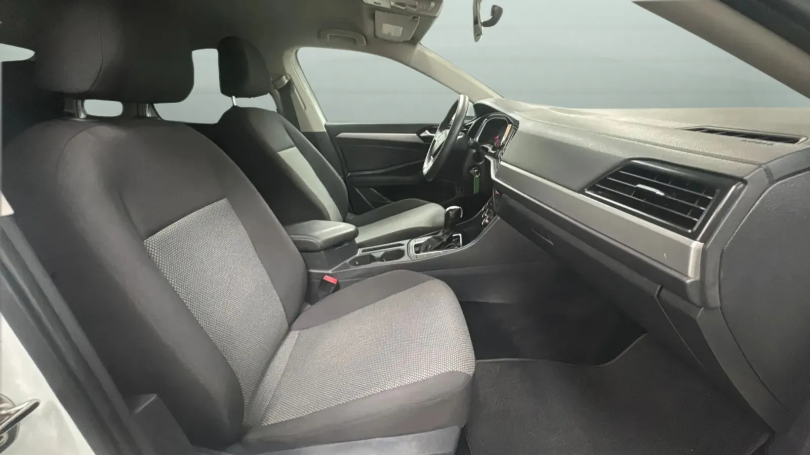 Volkswagen Jetta photo 18