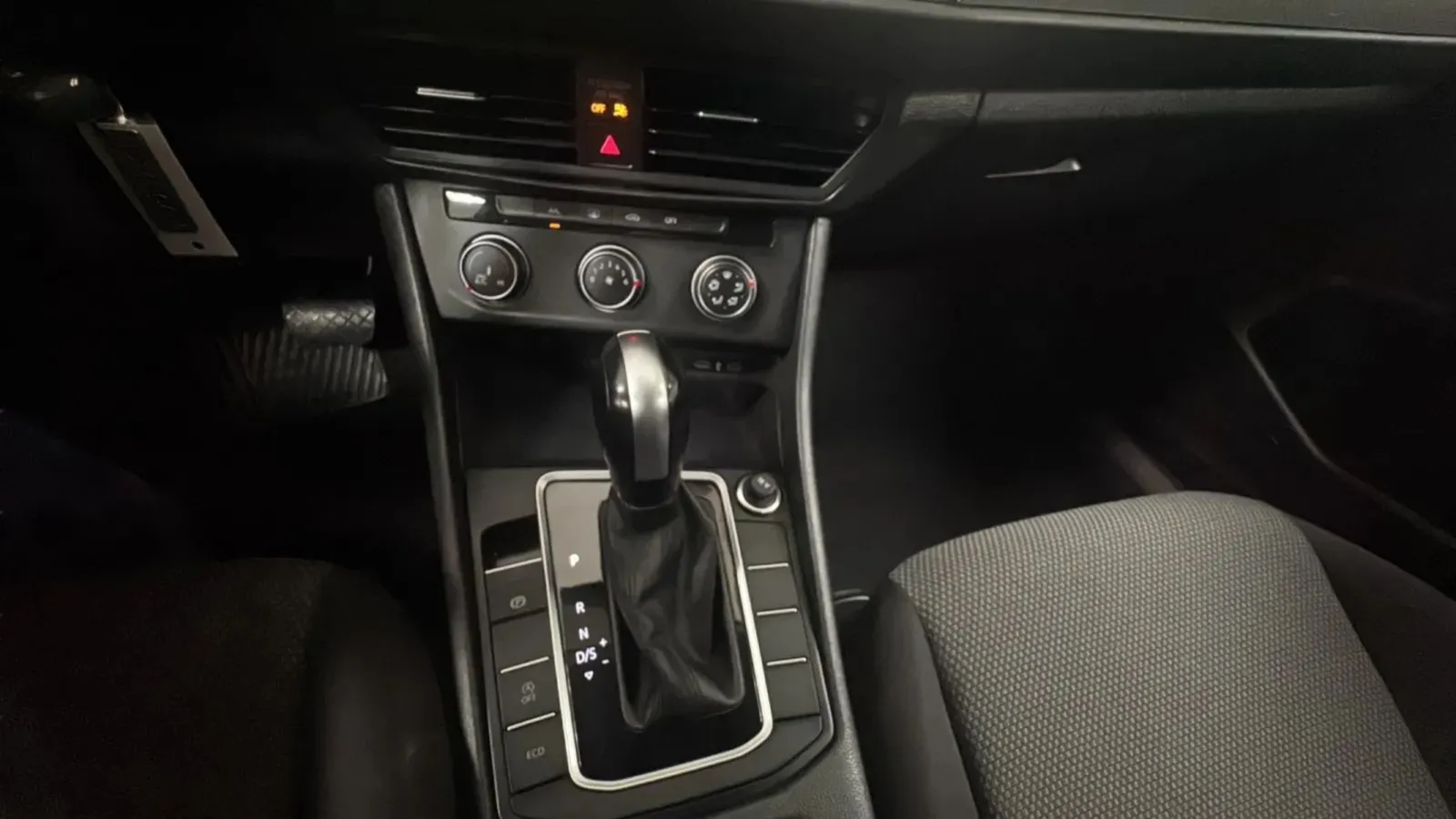 Volkswagen Jetta photo 33