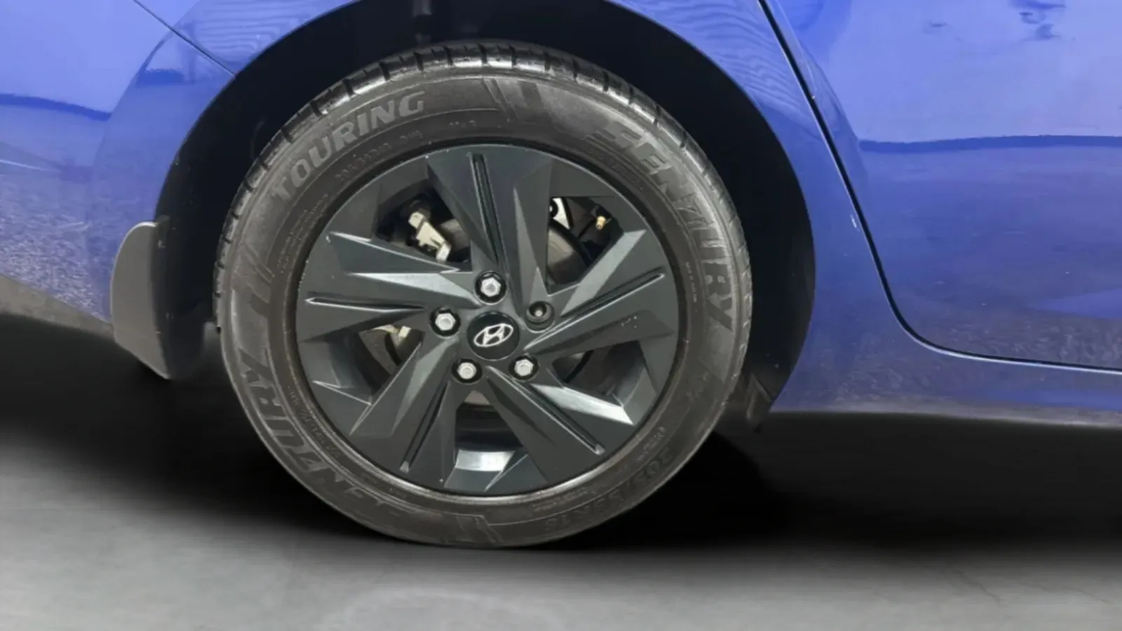 Hyundai Elantra photo 31
