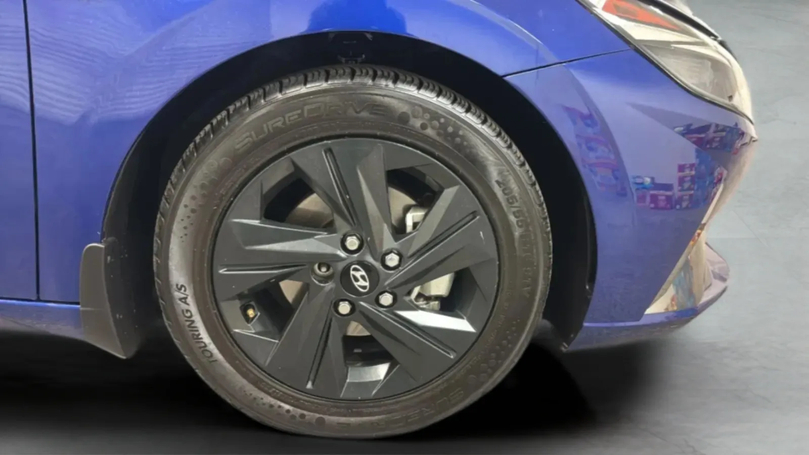 Hyundai Elantra photo 26
