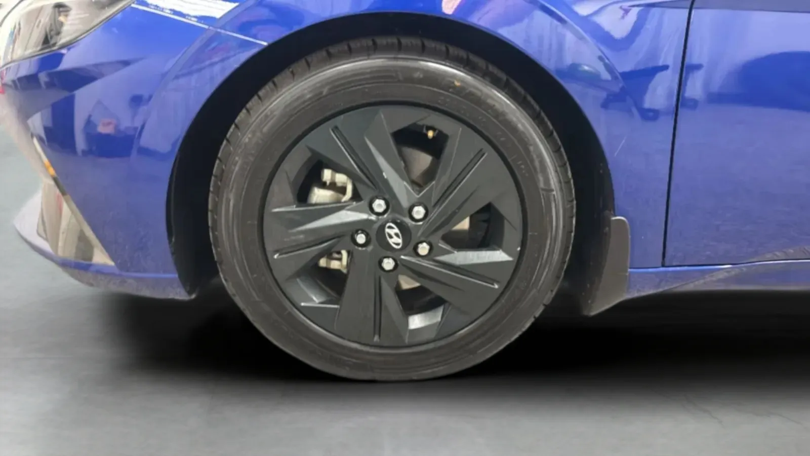 Hyundai Elantra photo 27