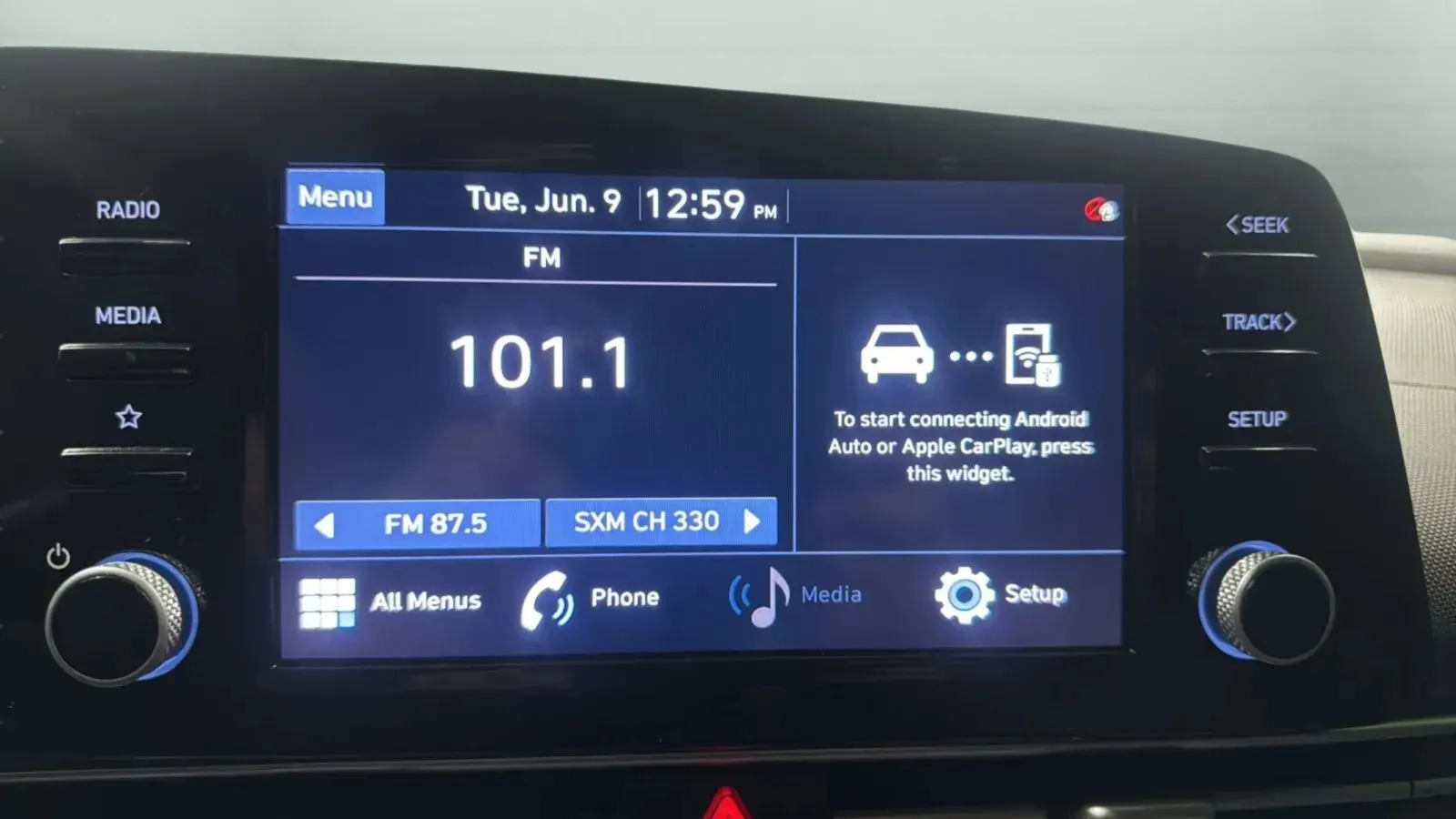 Hyundai Elantra photo 13