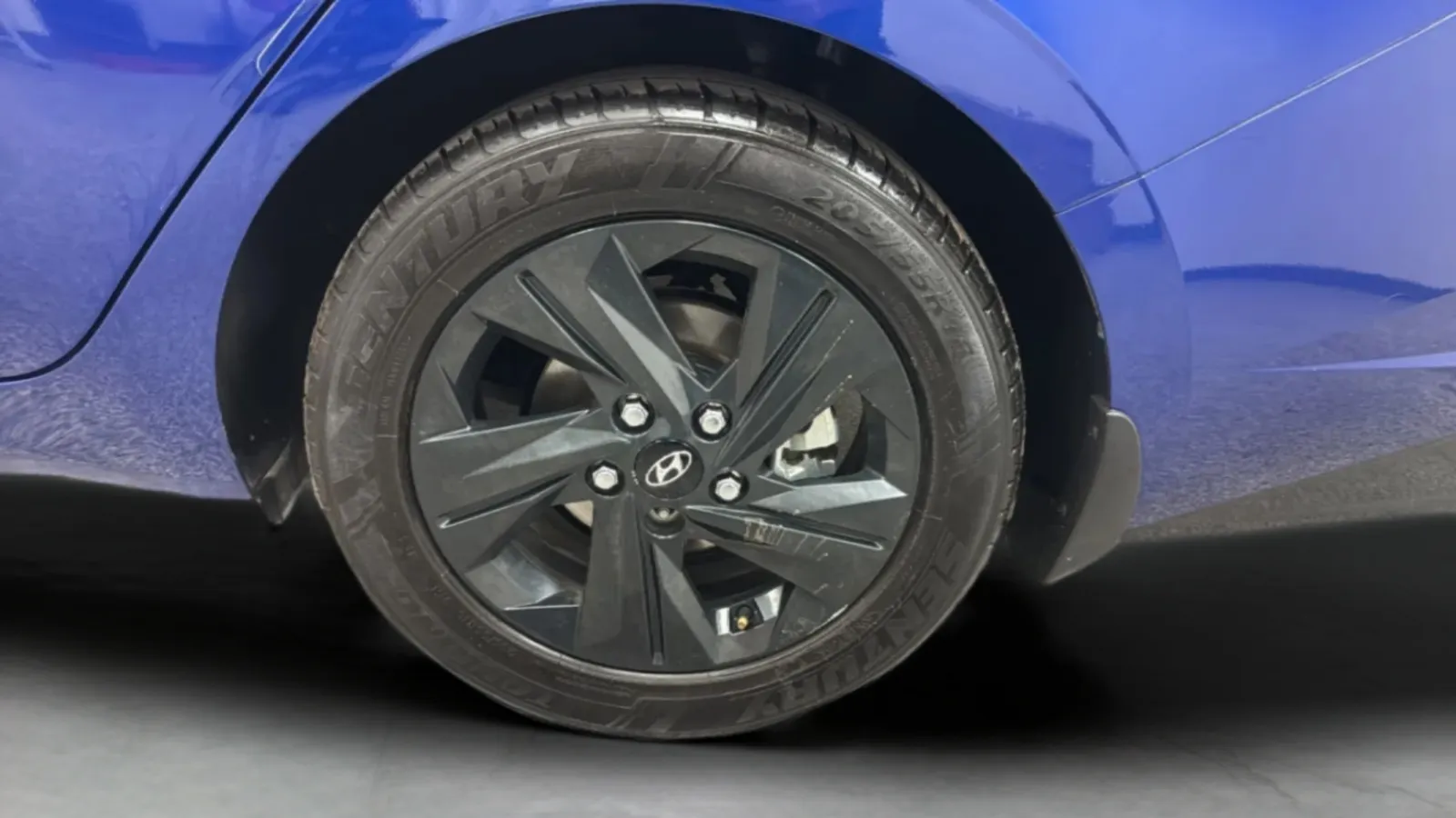 Hyundai Elantra photo 32