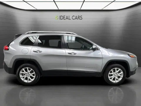 More photos of 2018 Jeep Cherokee Latitude Plus at Ideal Cars - at Crismon Rd., AZ