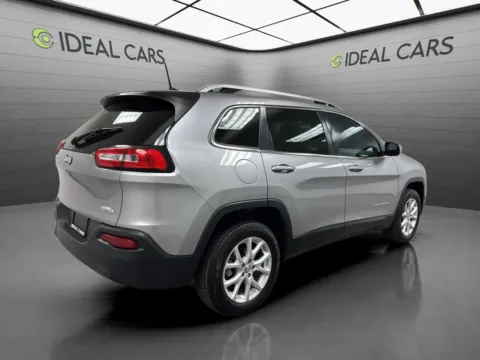 More photos of 2018 Jeep Cherokee Latitude Plus at Ideal Cars - at Crismon Rd., AZ