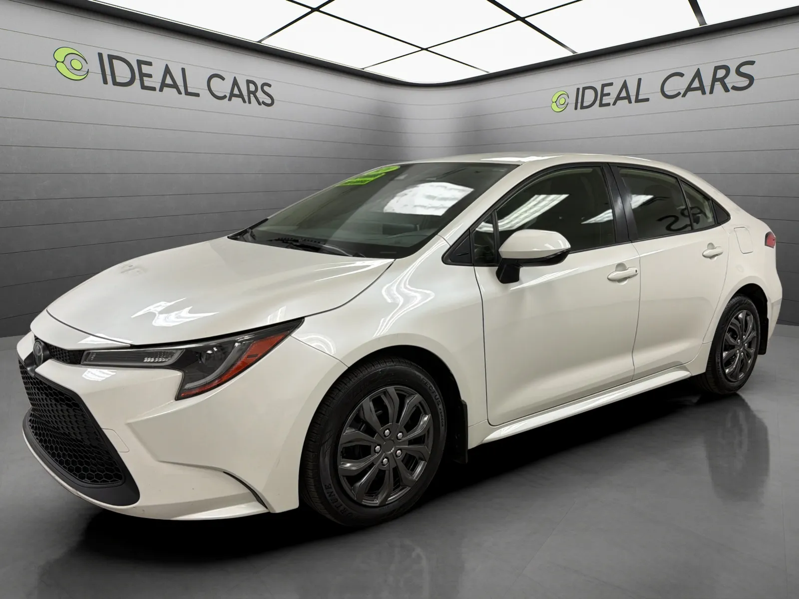 White 2020 Toyota Corolla LE for sale in Mesa, AZ