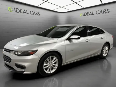 Silver 2018 Chevrolet Malibu LT for sale in Mesa, AZ
